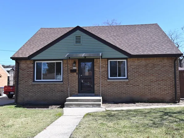 3658 South 5th STREET, Milwaukee, WI 53207