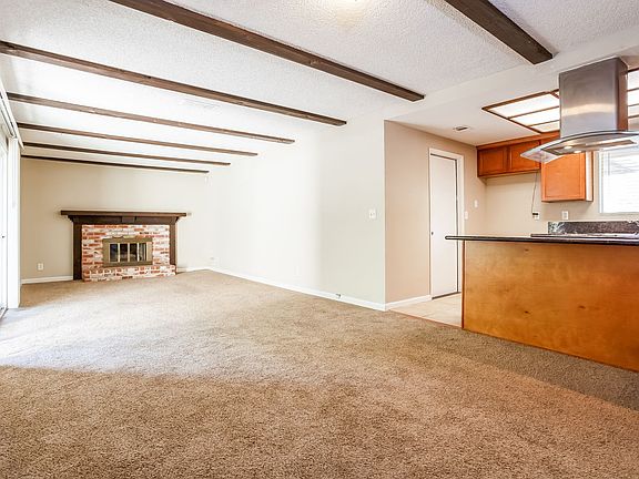 5th image of 621 Duncan Dr
