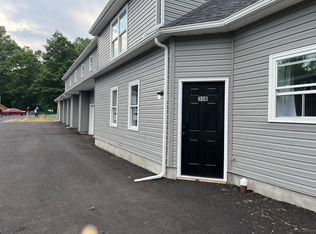30 W 8th St #B, Wind Gap, PA 18091