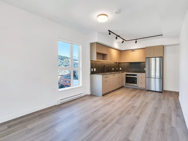 38012 3rd Ave — Photo 29
