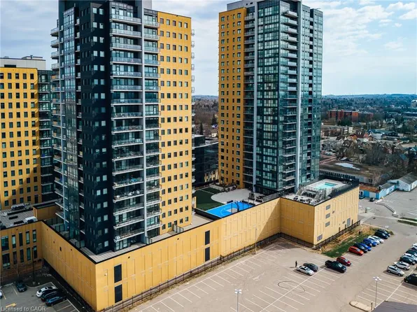 104 Garment St #708, Kitchener, ON N2G 0C8