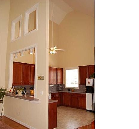 4th image of 1242 Waterford Dr