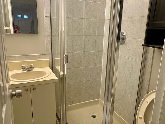 5th image of 106 Gladwin St #1