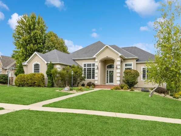 6616 Ashwood Ct NE, Cedar Rapids, IA 52411