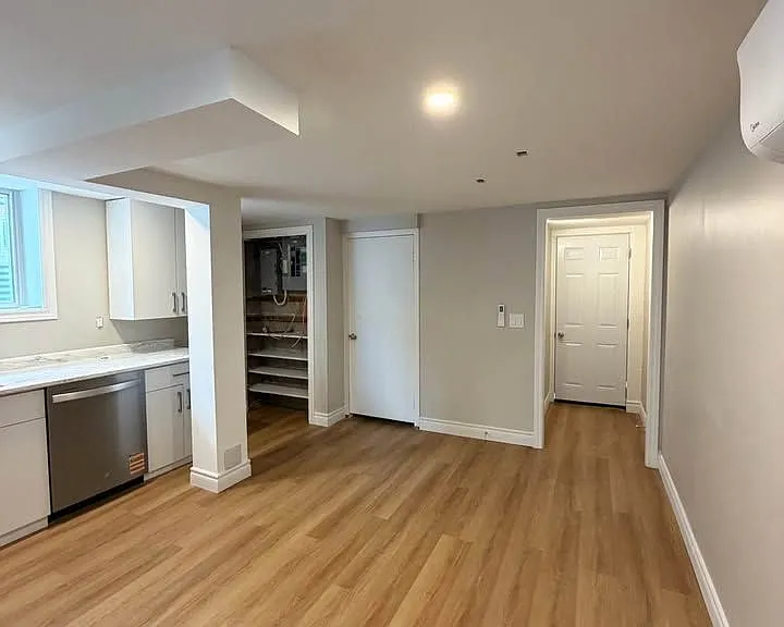 14 Rainswood Ct N #BASEMENT — Photo 2