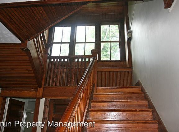 3rd image of 1316 Forest Ave