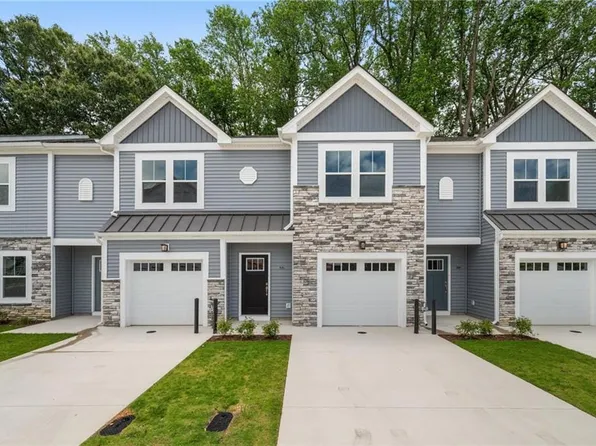 1003 Ventana St #102, Suffolk, VA 23435