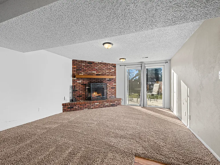 3811 Findlay Ln — Photo 8