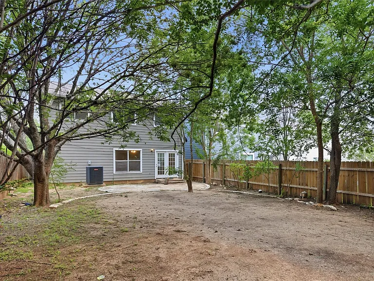 10316 Garbacz Dr — Photo 24