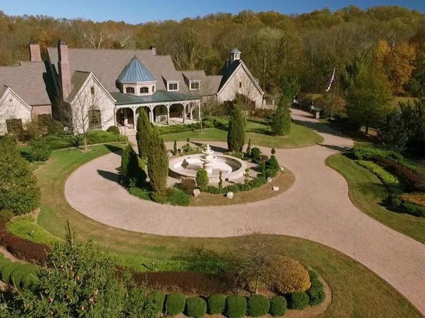 3601 Deer Pond Cv, Prospect, KY 40059