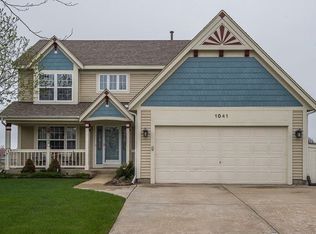 1041 Fairfax Ln, South Elgin, IL 60177