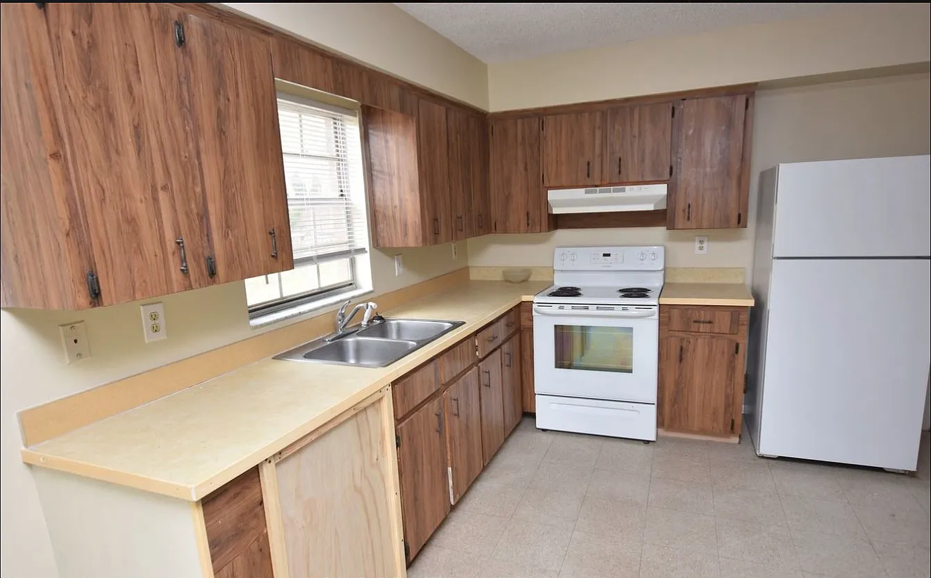 2 bed, 900 sqft, $1,450 — Photo 2