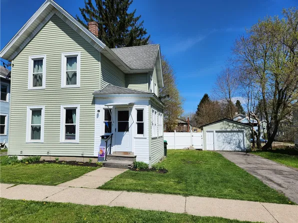 17 Westcott St, Norwich, NY 13815