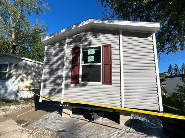 7469 Horseshoe #5, Brighton, MI 48114