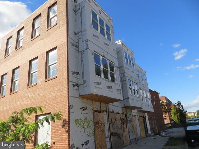 2nd image of 456 Pitman Pl