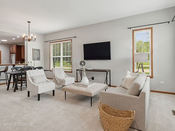 4th image of 4042 Candlewood Ln