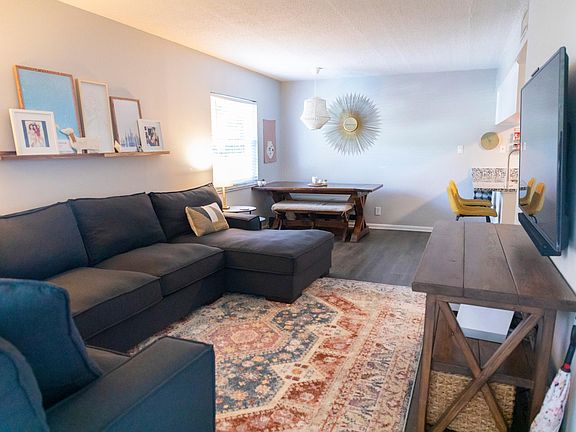 3rd image of 11-3012 Deleon St #11