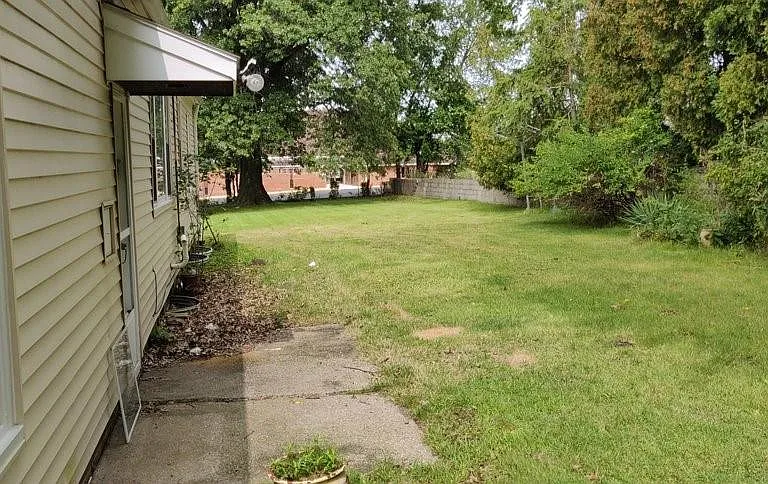 1031 Hereford Rd — Photo 8