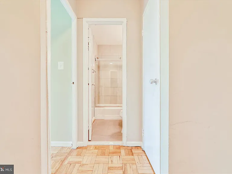 940 25th St NW #817 — Photo 20