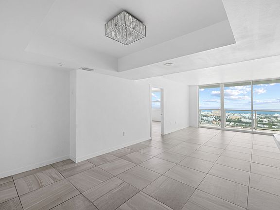 3rd image of 650 West Ave #2808F