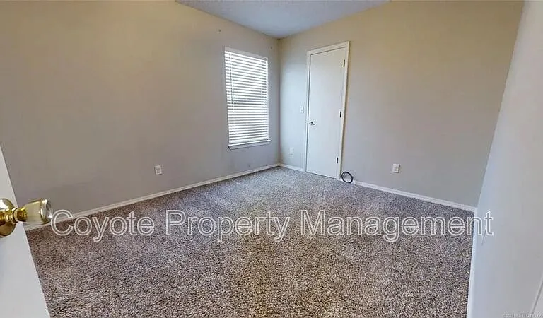 8902 N 149 E — Photo 12