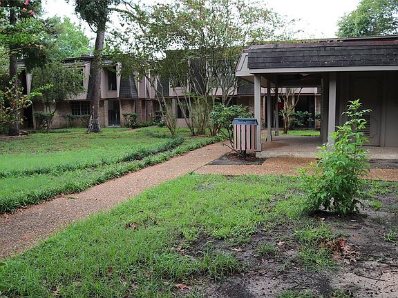 3rd image of 12633 Memorial Dr APT 53