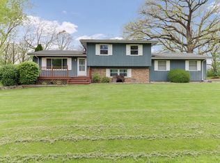 4972 Skyline Dr, Heyworth, IL 61745