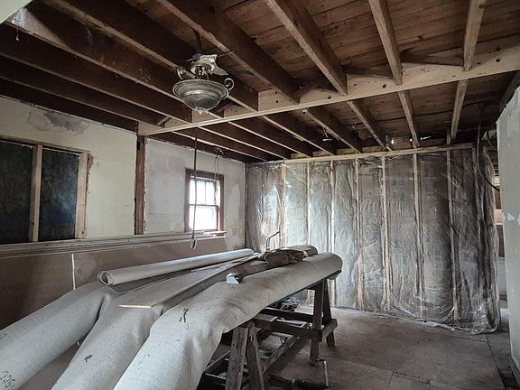 4th image of 4644 Delaware St