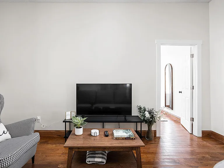 1025 Harrison St — Photo 13