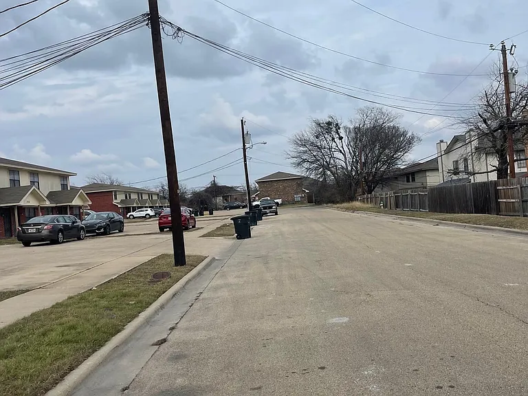 3803 Ys Pak Ct #C — Photo 8
