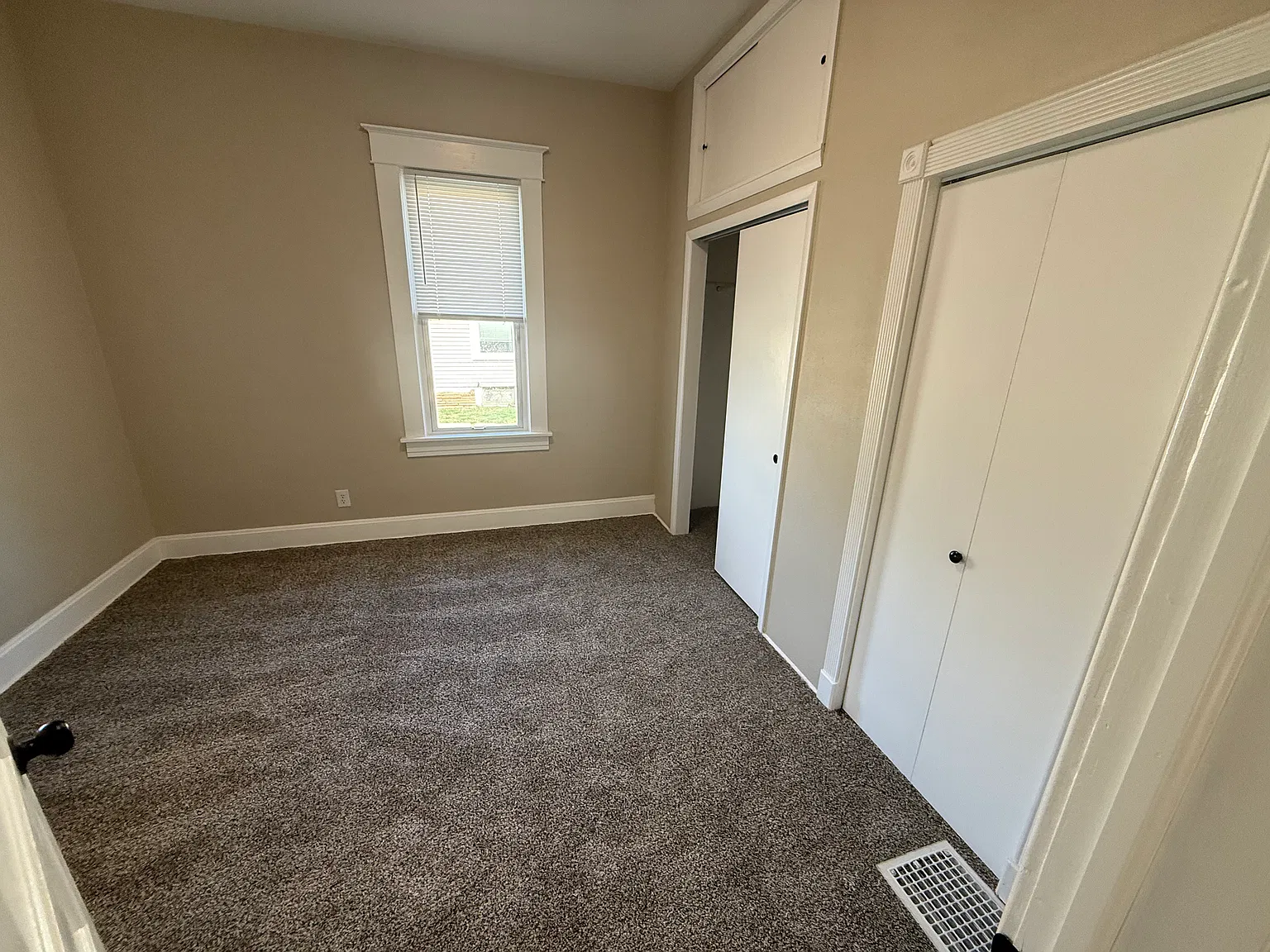 3 bed, 1.5 bath, 1326 sqft, $1,250 — Photo 4