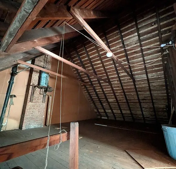 1097 Dewey Ave #B — Photo 8