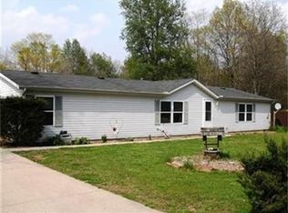 33644 Bears Walk Ln, Niles, MI 49120