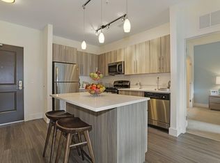 Vivian, Englewood, NJ 07631