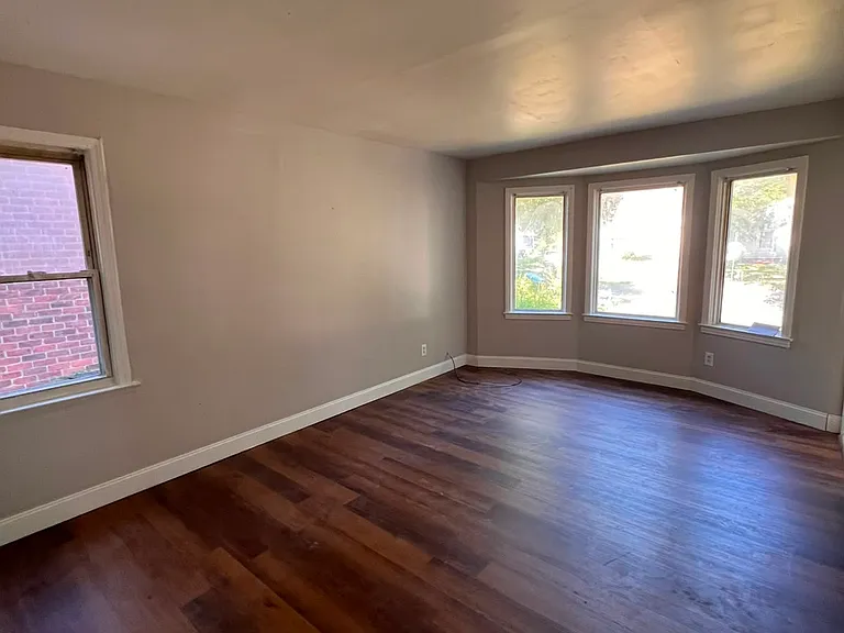 18247 Patton St — Photo 2