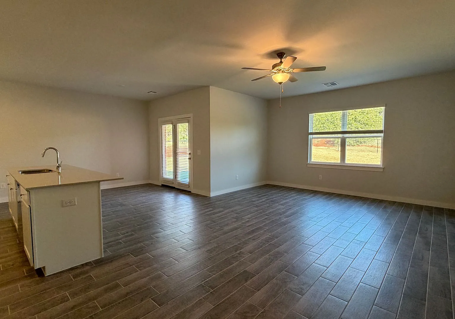 New Construction 4 Bedroom, 2 Bathroom on a 1.91 Acre Lot in Ridge Creek Addition! — Photo 4