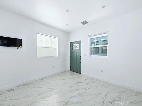 10538 La Reina Ave, Downey, CA