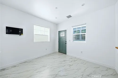 10538 La Reina Ave Photo 1
