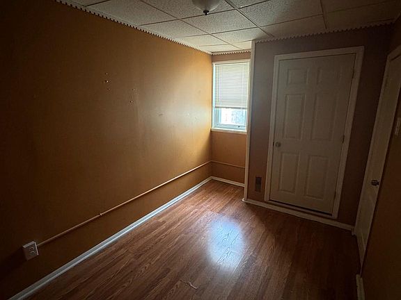 4th image of 2437 S Beulah St