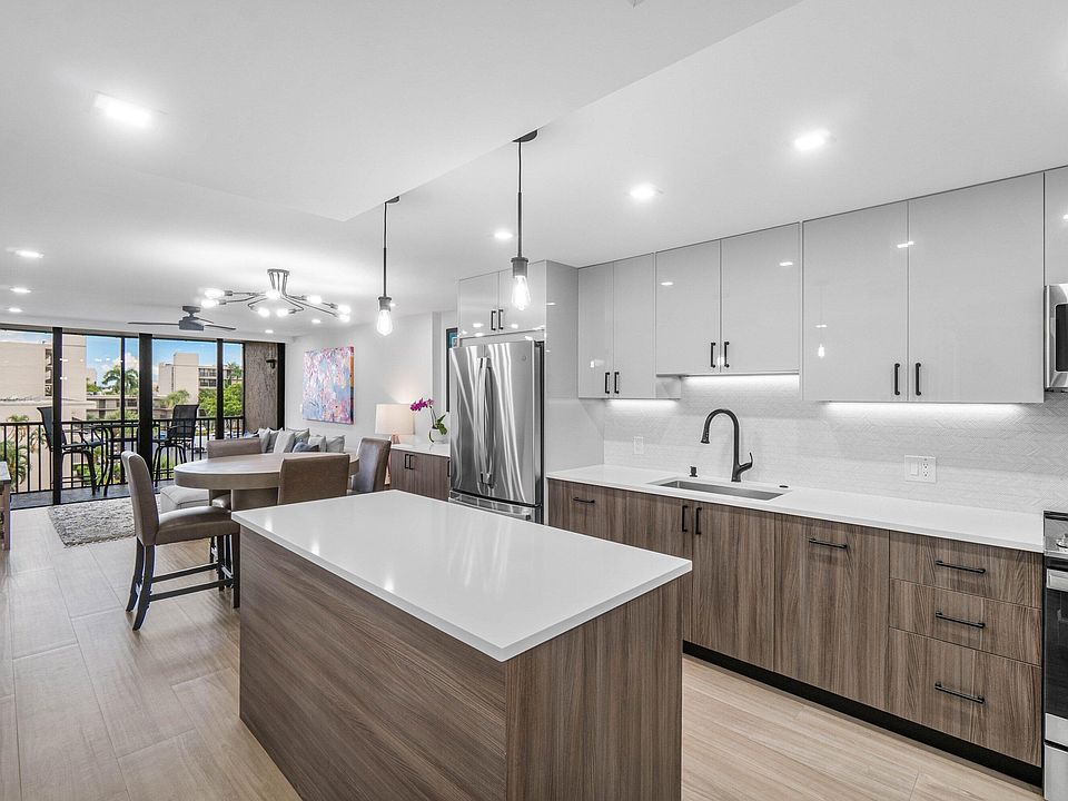 1st image of 4 Royal Palm Way #4020