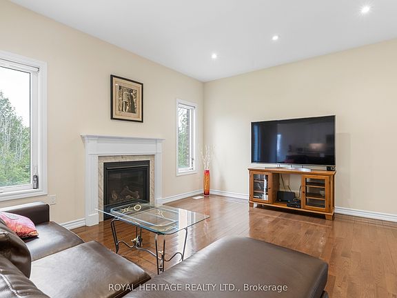 3rd image of 141 Springdale Dr