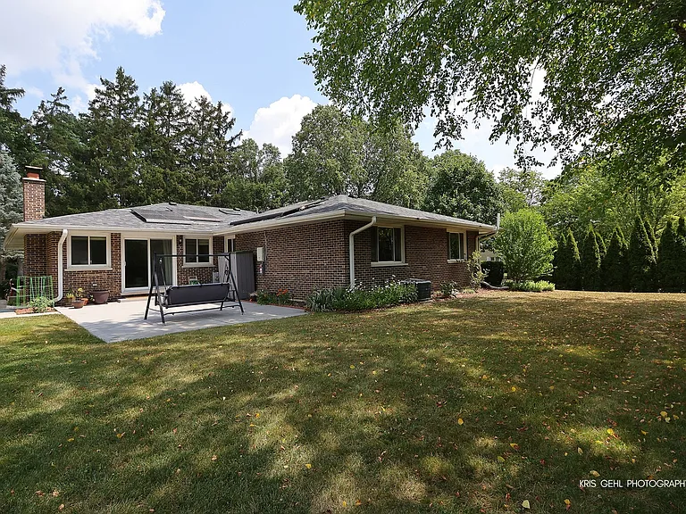 605 W Gilbert Rd — Photo 26