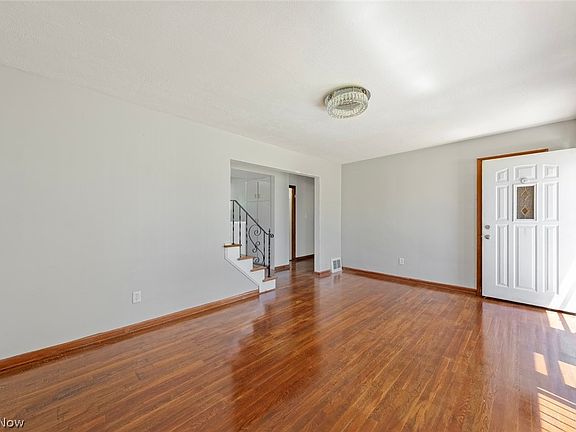 5th image of 16018 Muskingum Blvd