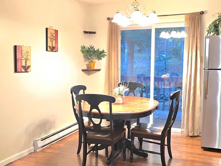 244 Canterbury Rd — Photo 8