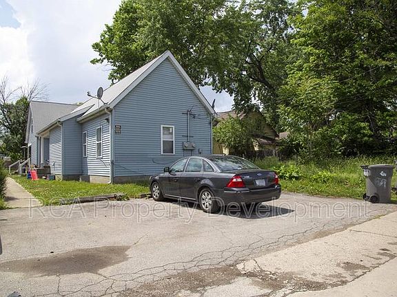 2nd image of 1157 Villa Ave #B