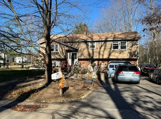 20 Colonial Ave, Nashua, NH 03062