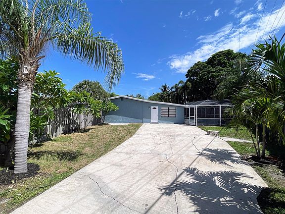 3rd image of 1535 NW 10th Avenue