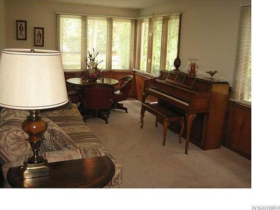 5th image of 43 Southwedge Dr