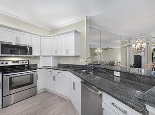 8390 Excalibur Cir APT F7, Naples, FL 34108