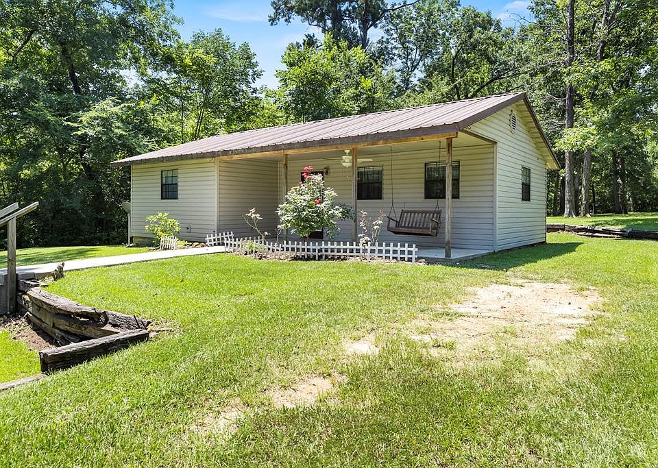 1st image of 378 Parkside Dr